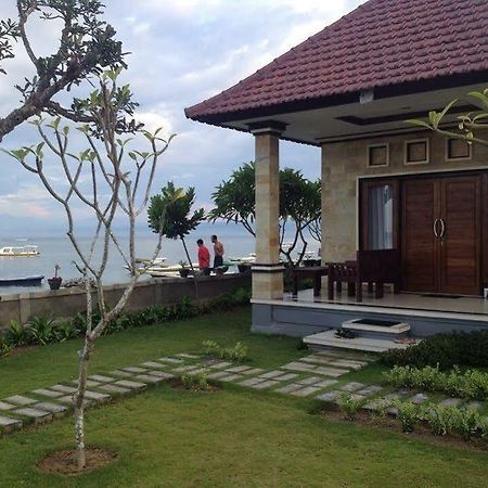 Yogi Beach Bungalow & The Blue Yogi Beach Restaurant Nusa Lembongan Eksteriør billede